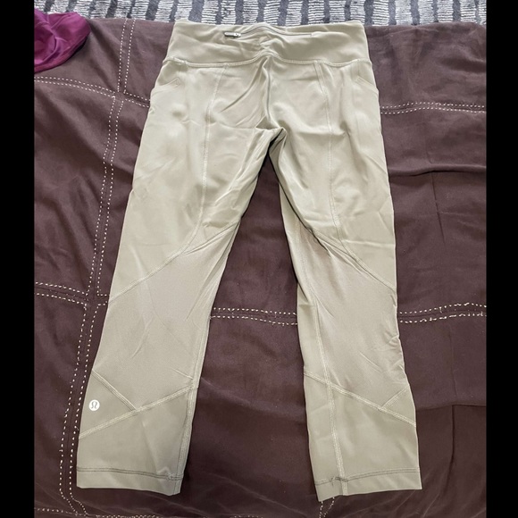 lululemon athletica Pants - Lululemon Sage Crop Leggings